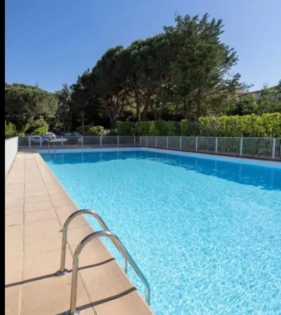 Appartement Haut Standing - Luxury Apartment - Cannes- Croisette- Centre Ville- Vue Tennis -Vue Piscine -Parking Prive - Terrasse- Plage
